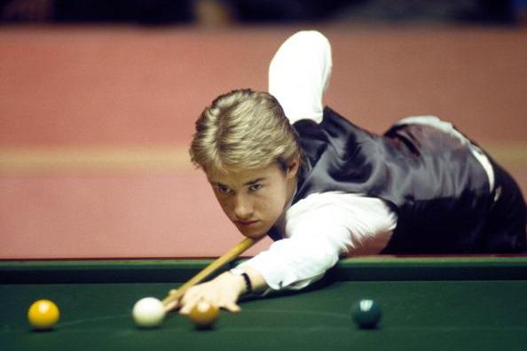 美记：尼克斯对字母哥的报价一直围绕唐斯，但雄鹿不感兴趣