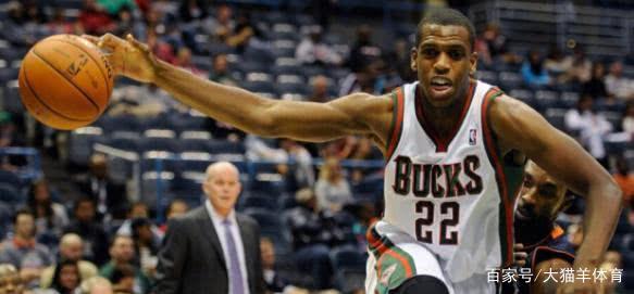 刘伟国：捧起中甲冠军奖杯很激动，明年力争在中超站稳脚跟