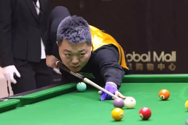 员之间的默 员之间的默